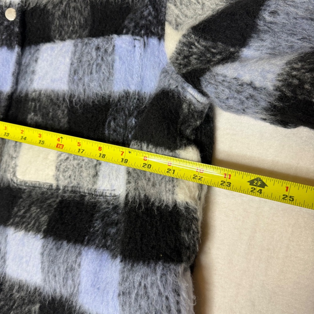 NWOT ZARA Plaid Fuzzy Shirt Jacket Oversized Blue Black White Button - Picture 6 of 7
